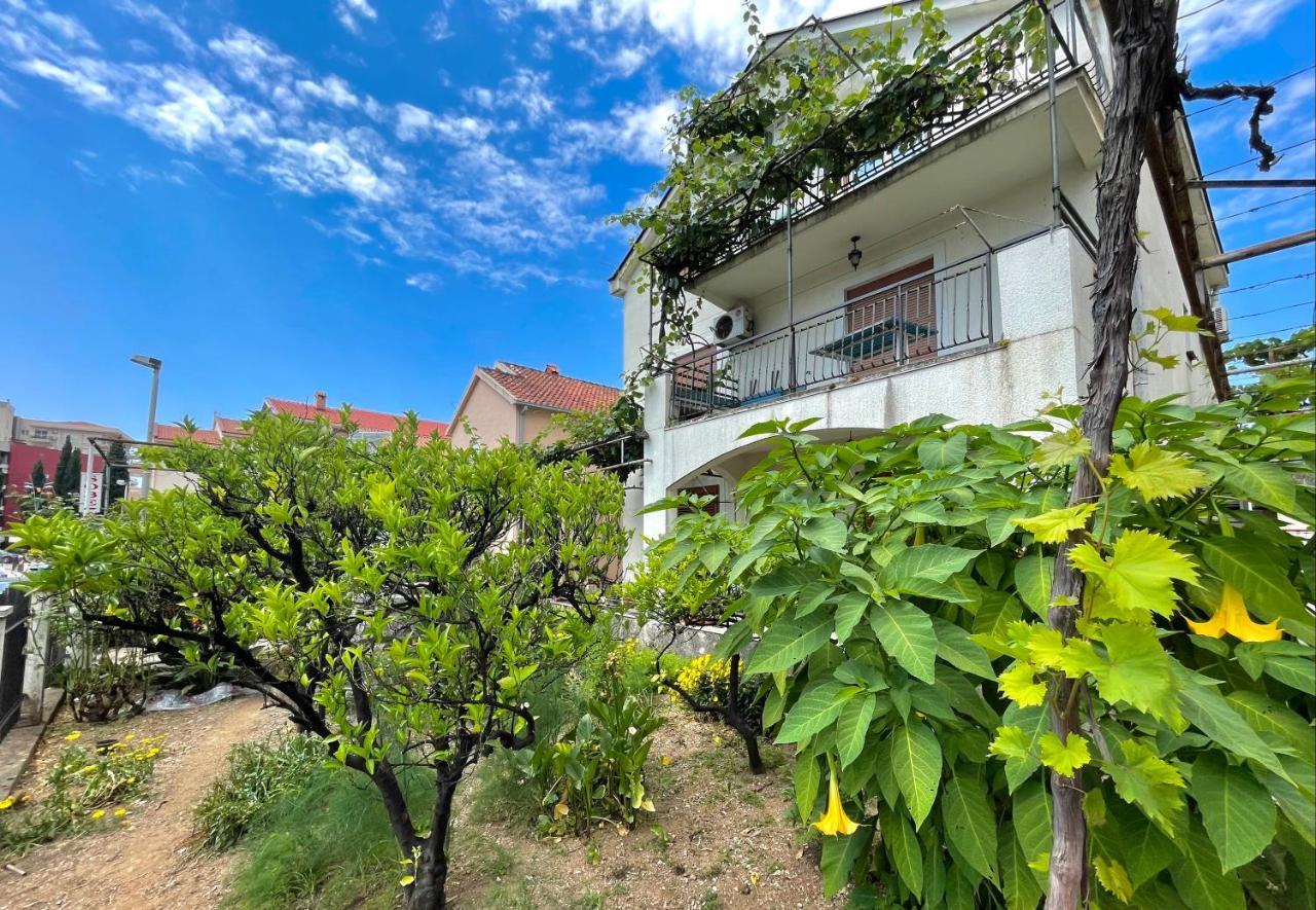 Апартаменты Garden House